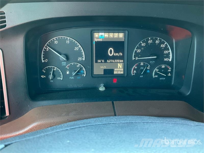 Freightliner Cascadia 126 6x4 T/A Sleeper Truck Tractor Motrici e Trattori Stradali