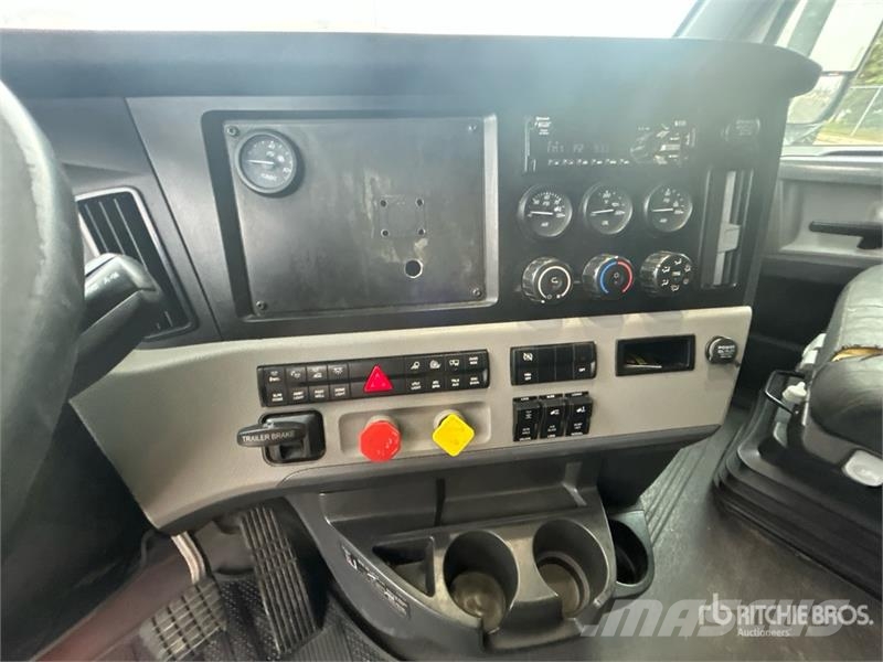 Freightliner Cascadia 116 Trekkers