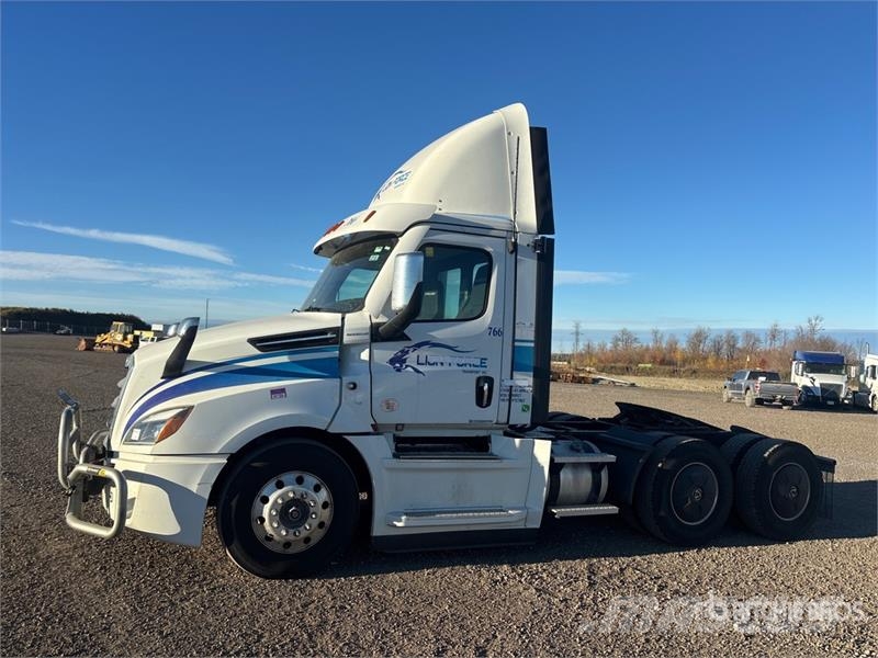Freightliner Cascadia 126 وحدات الجر