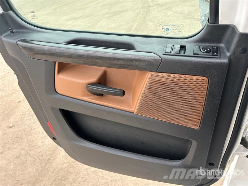 Freightliner Cascadia 126 وحدات الجر