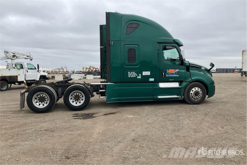 Freightliner Cascadia 126 6x4 T/A Sleeper Truck Tractor Motrici e Trattori Stradali
