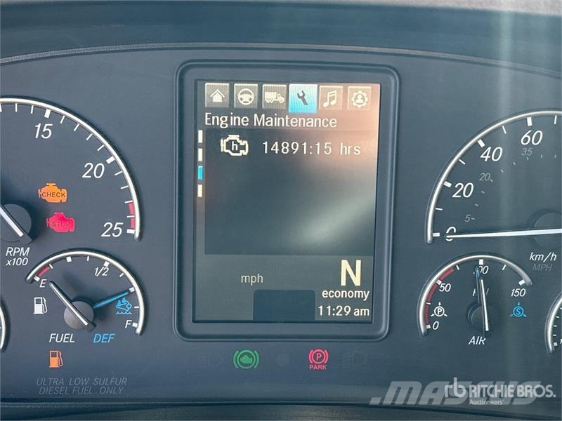 Freightliner Cascadia 126 6x4 T/A Sleeper Truck Tractor وحدات الجر