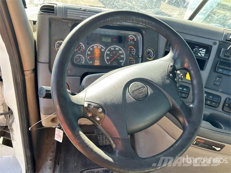 Freightliner Cascadia 125 Тягачі