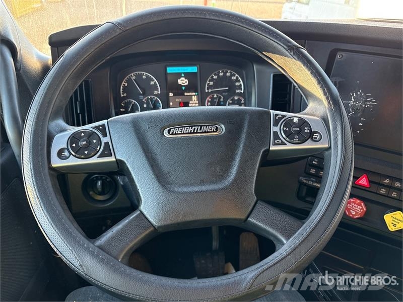 Freightliner Cascadia 126 Trekkers
