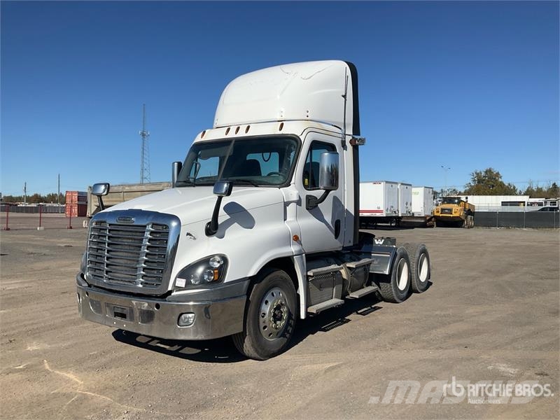 Freightliner Cascadia 125 وحدات الجر