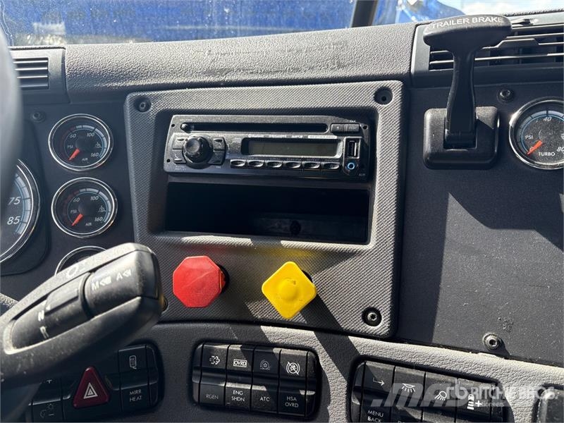 Freightliner Cascadia 125 6x4 Evolution T/A Sleeper Truck Tract Motrici e Trattori Stradali