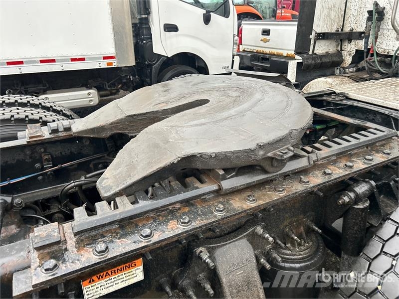 Freightliner Cascadia 126 Truck Tractor Units