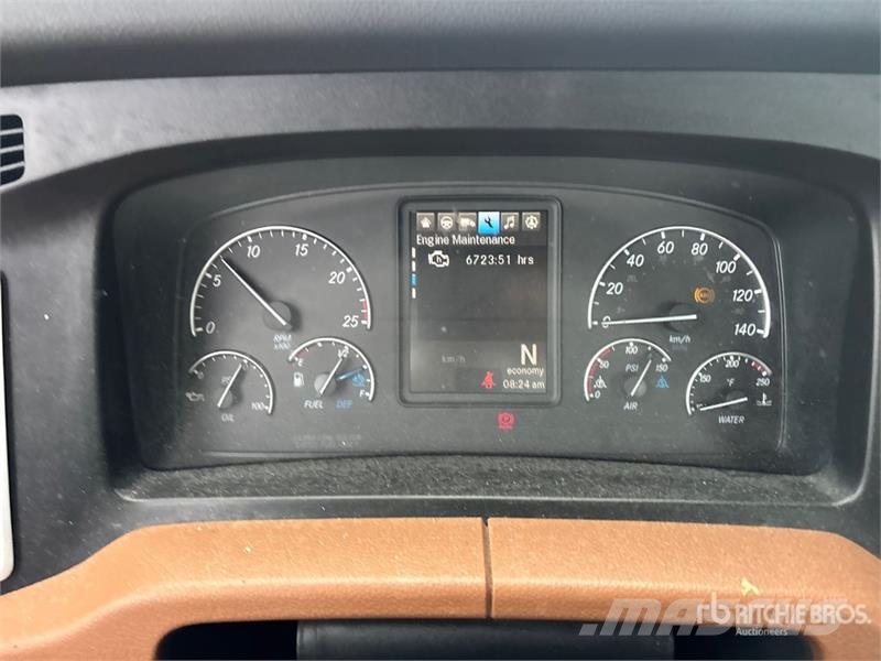 Freightliner Cascadia 126 Naudoti vilkikai