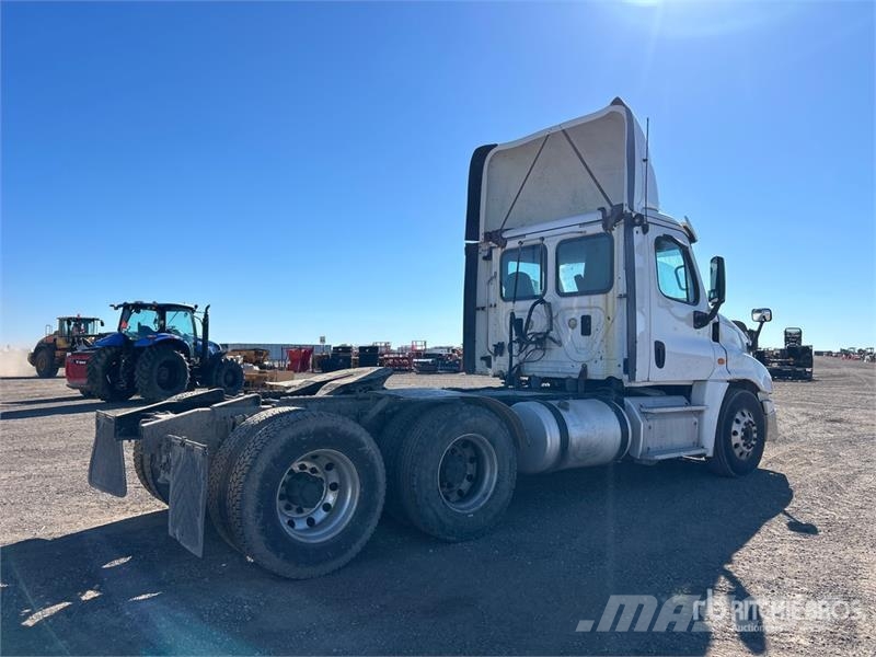 Freightliner Cascadia 125 Тягачі