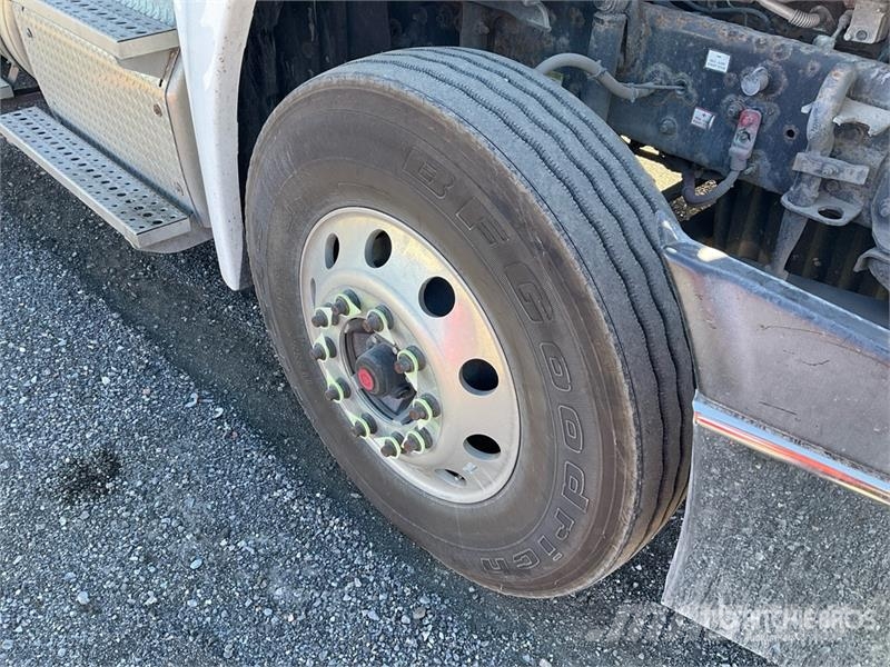 Freightliner Cascadia 125 وحدات الجر