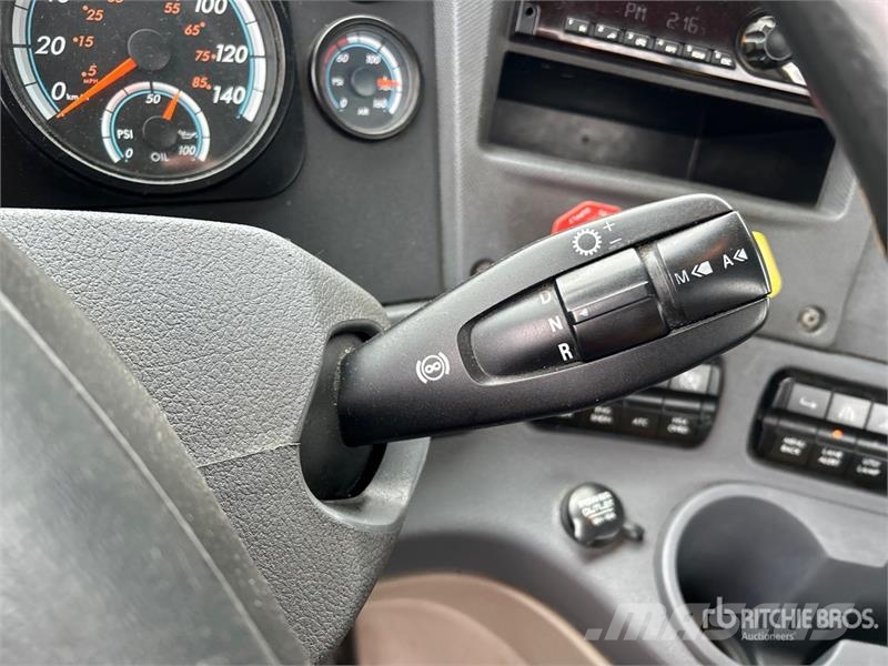 Freightliner Cascadia 125 Седельные тягачи