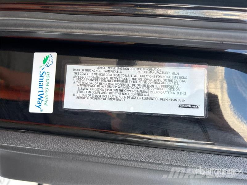 Freightliner Cascadia 126 6x4 T/A Sleeper Truck Tractor Trekkers