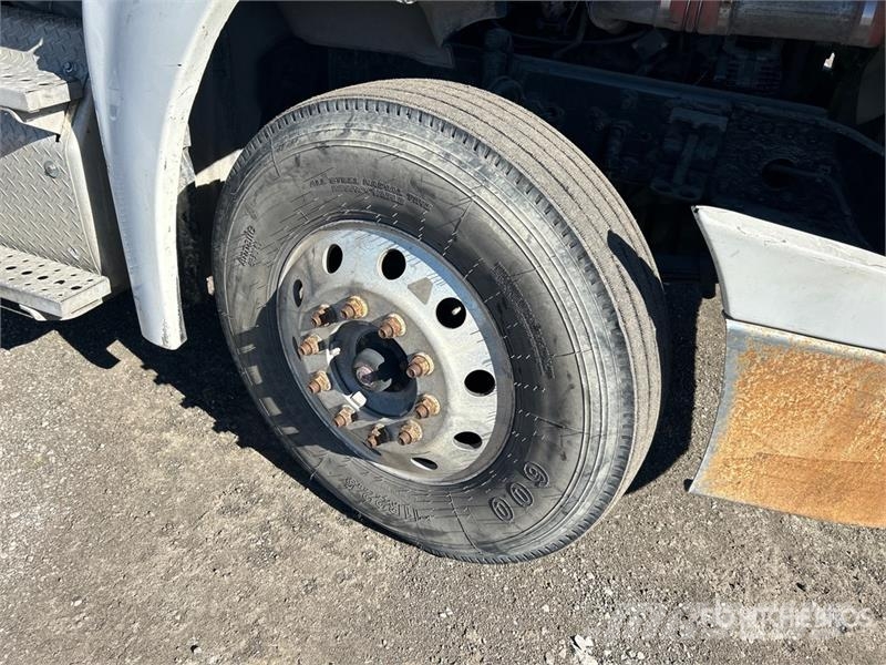 Freightliner Cascadia 125 Тягачі