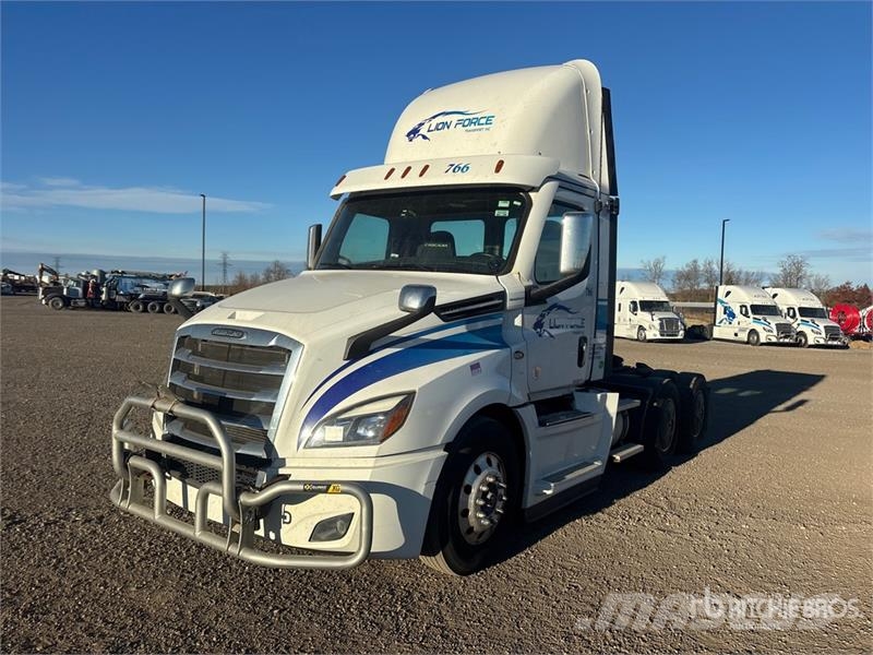 Freightliner Cascadia 126 وحدات الجر