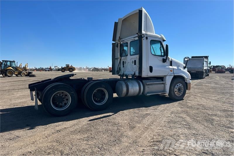 Freightliner Cascadia 125 Тягачі