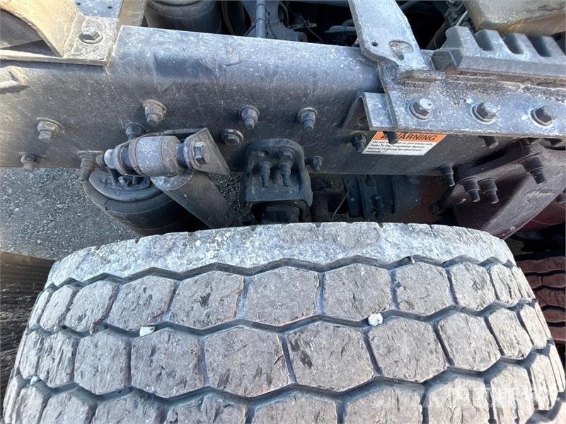 Freightliner Cascadia 126 6x4 T/A Sleeper Truck Tractor Tractores (camiões)