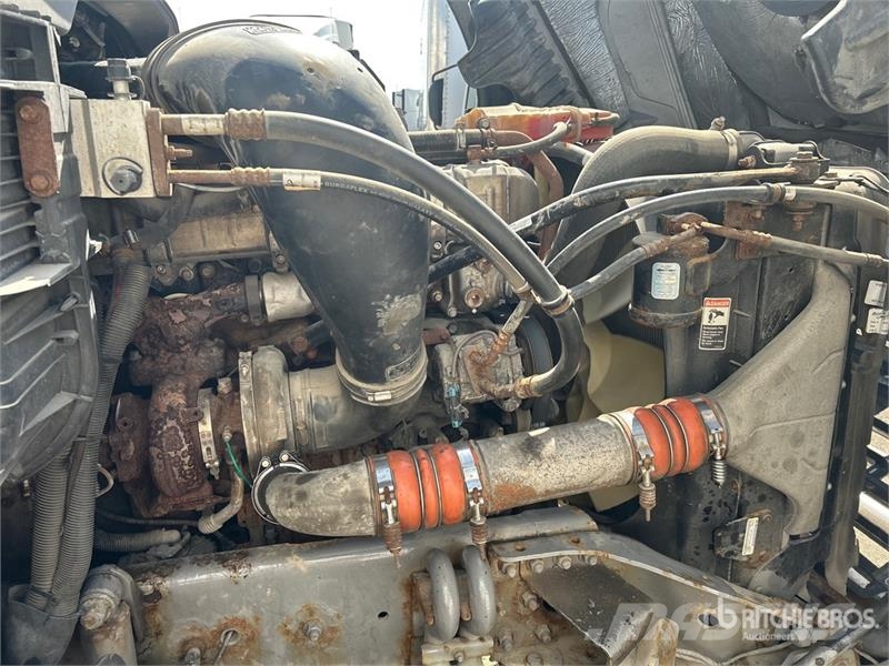 Freightliner Cascadia 125 6x4 T/A Sleeper Truck Tractor Tractor Units