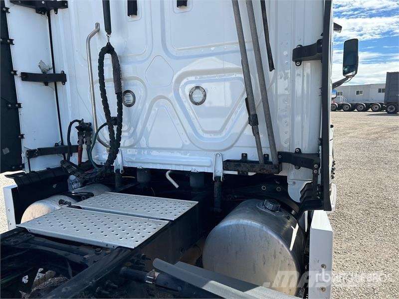 Freightliner Cascadia 126 Cavalos mecânicos