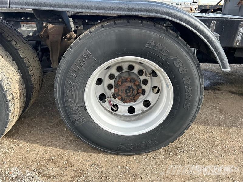 Freightliner Cascadia 113 Trekkers