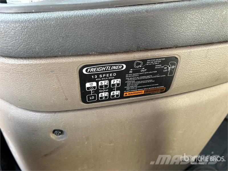 Freightliner Cascadia 125 6x4 T/A Sleeper Truck Tractor Седельные тягачи
