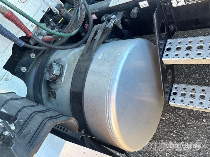 Freightliner Cascadia 126 وحدات الجر