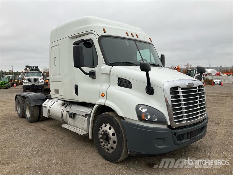 Freightliner Cascadia 113 Sattelzugmaschinen