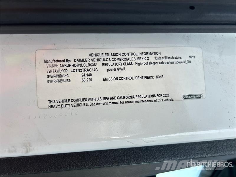 Freightliner Cascadia 126 6x4 T/A Sleeper Truck Tractor Trekkers