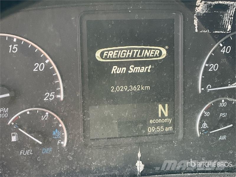 Freightliner Cascadia 126 6x4 T/A Sleeper Truck Tractor Sattelzugmaschinen