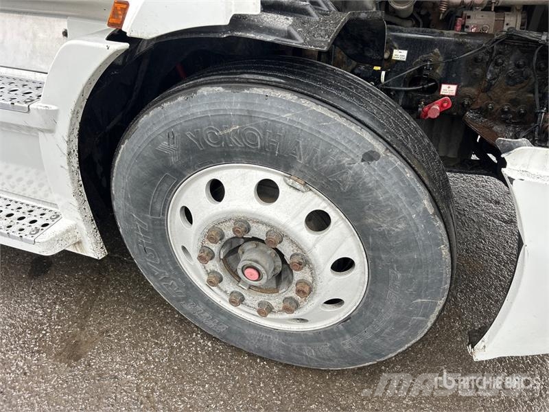 Freightliner Cascadia 116 Truck Tractor Units
