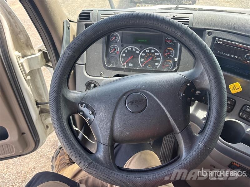 Freightliner Cascadia 125 6x4 T/A Sleeper Truck Tractor Motrici e Trattori Stradali