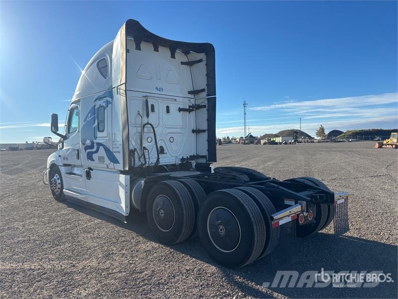Freightliner Cascadia 126 وحدات الجر