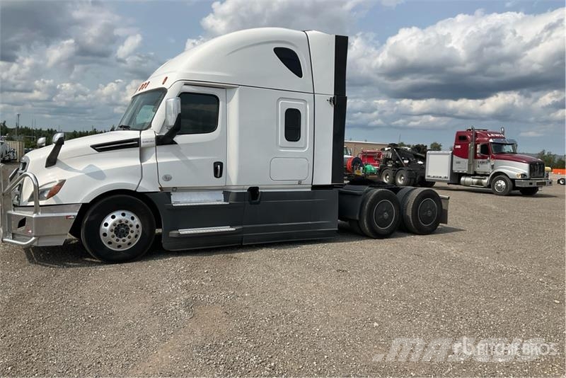 Freightliner Cascadia 126 Prime Movers