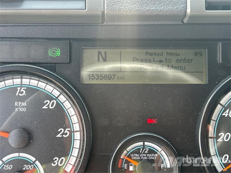 Freightliner Cascadia 125 6x4 T/A Sleeper Truck Tractor Truck Tractor Units