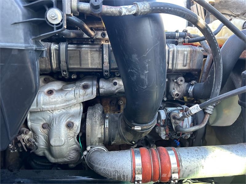 Freightliner Cascadia 126 6x4 T/A Sleeper Truck Tractor Sattelzugmaschinen