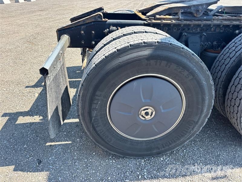 Freightliner Cascadia 126 Naudoti vilkikai