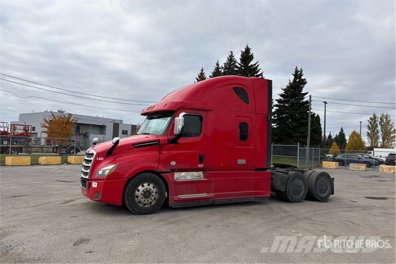 Freightliner Cascadia 126 6x4 T/A Sleeper Truck Tractor Truck Tractor Units