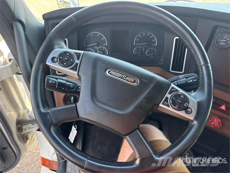 Freightliner Cascadia 126 Naudoti vilkikai
