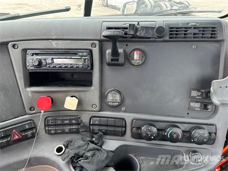 Freightliner Cascadia 125 Vetopöytäautot