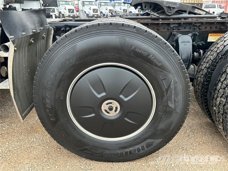 Freightliner Cascadia 126 وحدات الجر