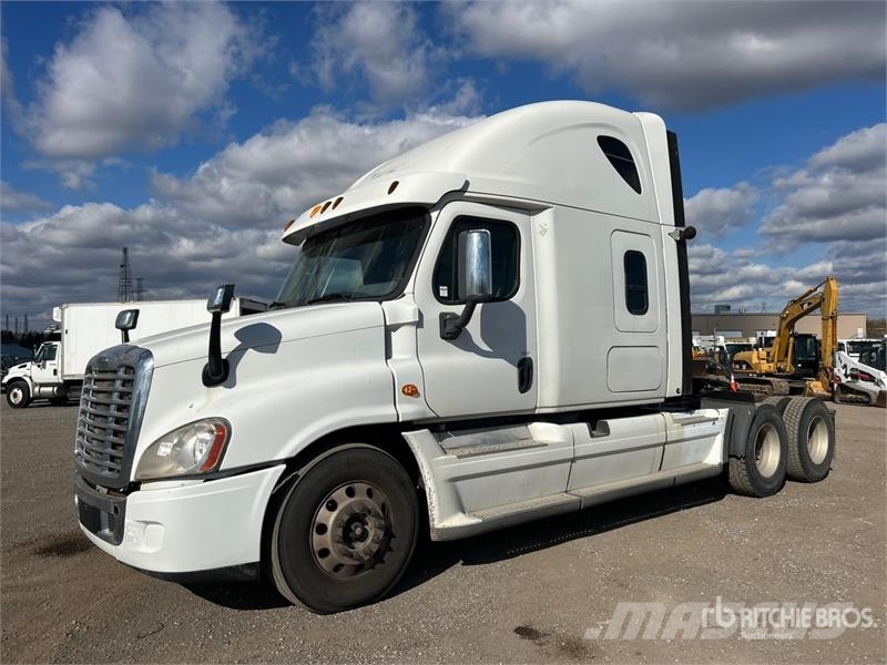 Freightliner Cascadia 125 6x2 T/A Sleeper Truck Tractor وحدات الجر