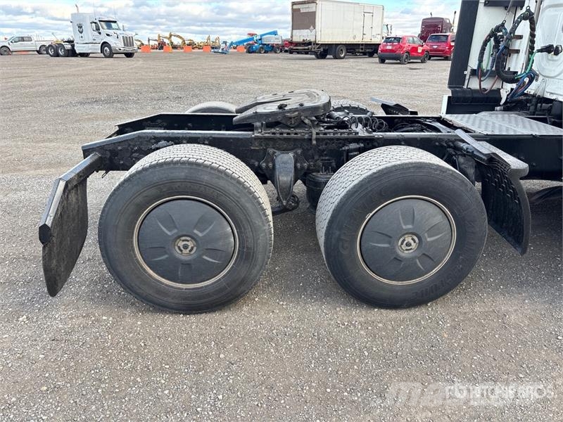 Freightliner Cascadia 126 Truck Tractor Units