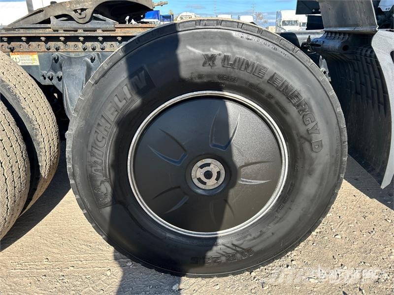 Freightliner Cascadia 126 وحدات الجر