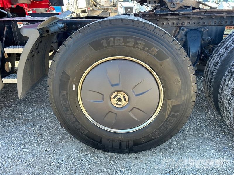 Freightliner Cascadia 126 وحدات الجر