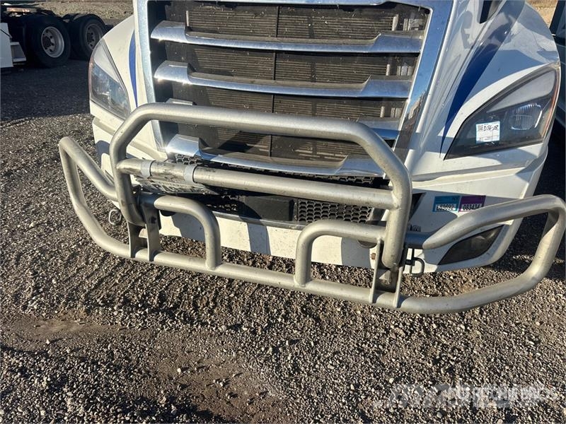 Freightliner Cascadia 126 وحدات الجر