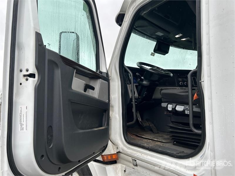 Freightliner Cascadia 126 Truck Tractor Units