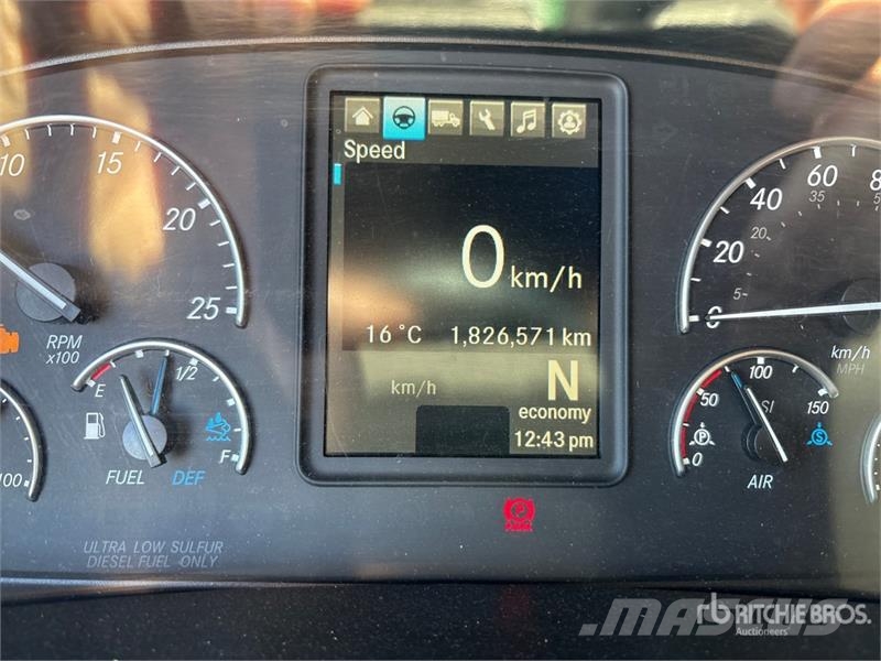 Freightliner Cascadia 126 6x4 T/A Sleeper Truck Tractor Cavalos mecânicos