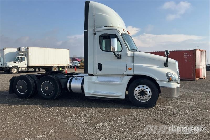 Freightliner Cascadia 125 Седельные тягачи