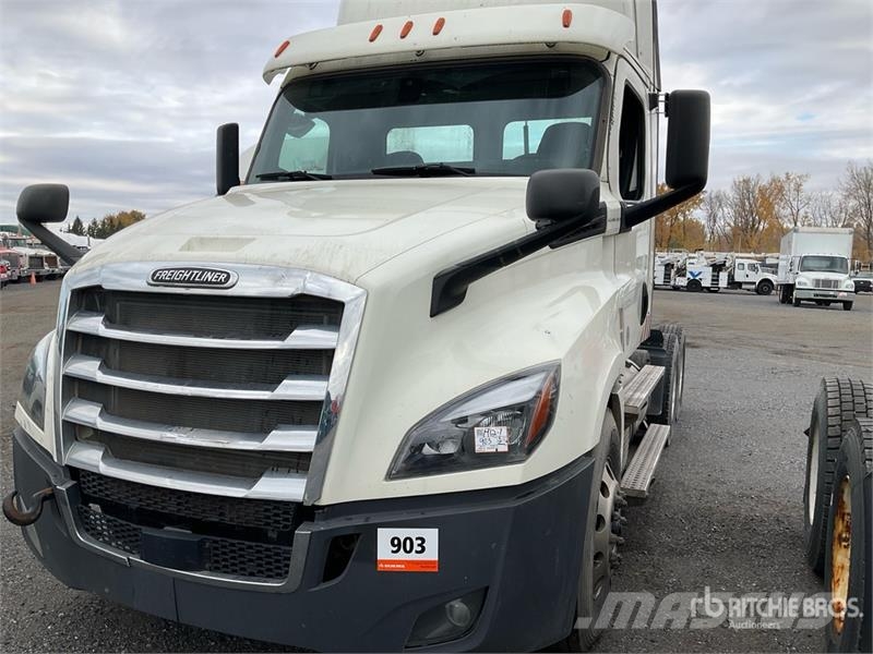 Freightliner Cascadia 126 Truck Tractor Units