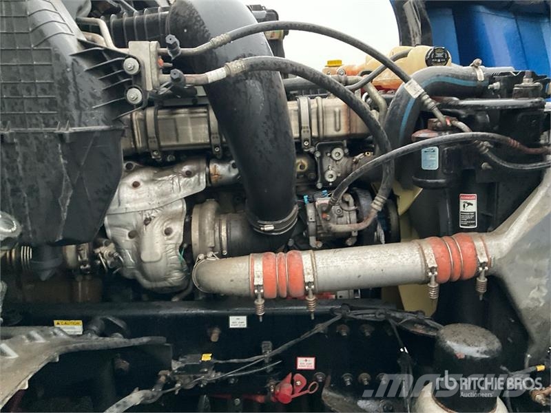 Freightliner Cascadia 126 Truck Tractor Units