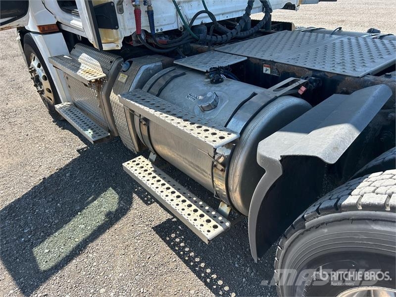 Freightliner Cascadia 126 Tractor Units
